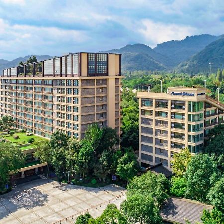 Howard Johnson Conference Resort Chengdu Dujiangyan Exterior photo